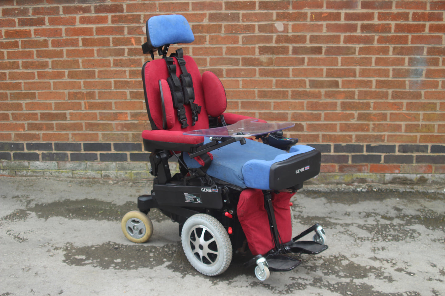 Genie V2 EasyRise Standing Electric Wheelchair Stand Up Powerchair Wheelchair