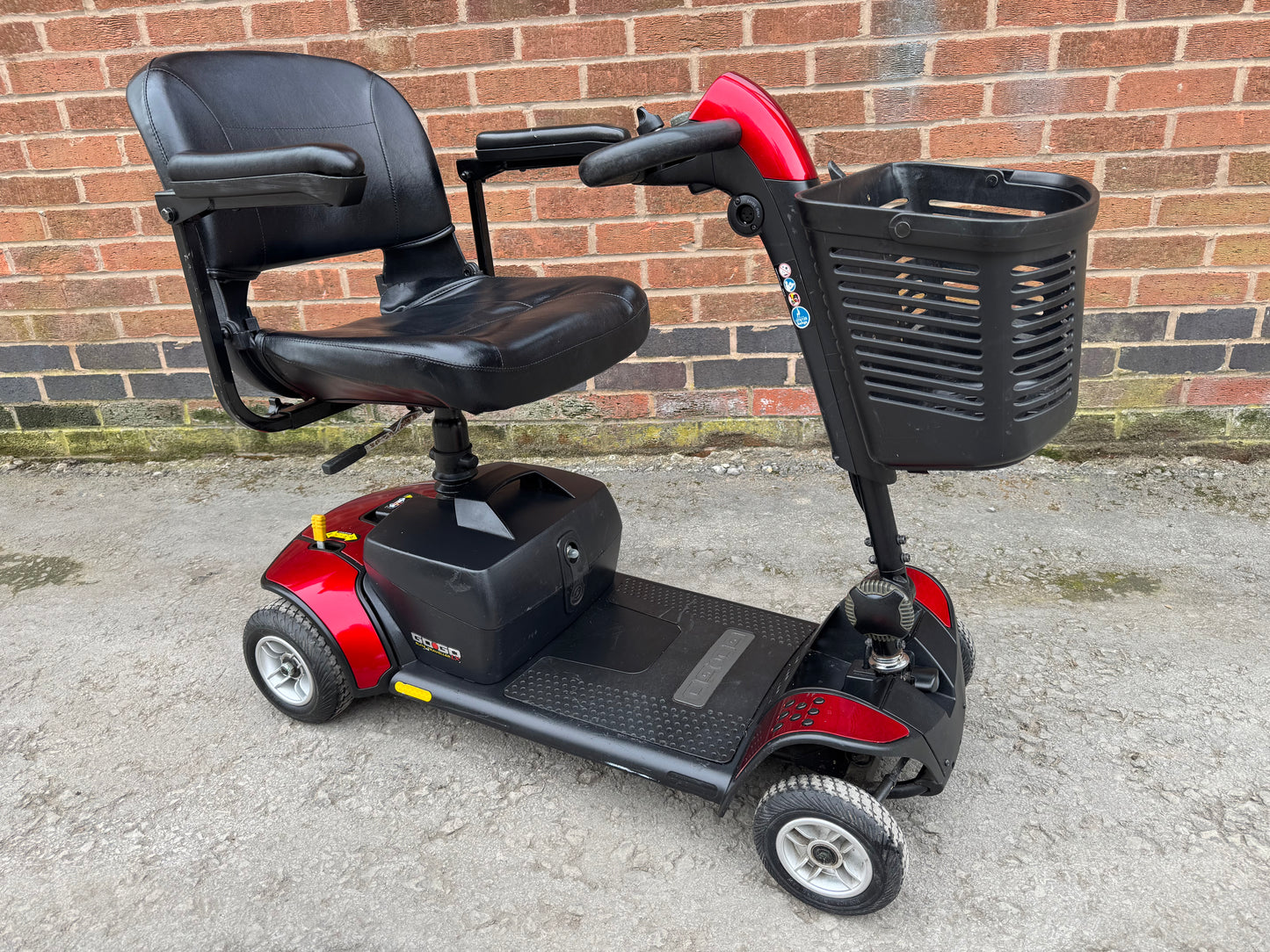 Pride Go Go Elite Traveller LX 4MPH Mobility Scooter Boot Scooter Reconditioned