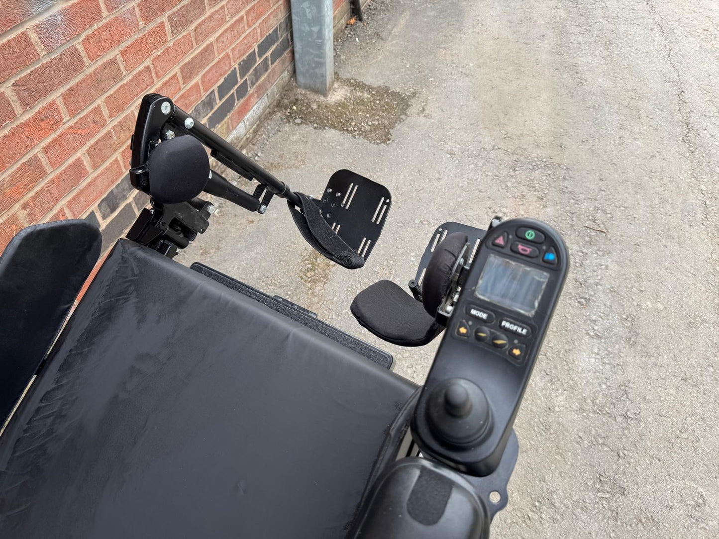 Quickie Salsa M2 6MPH Electric Leg Rest Tilt Recline MND Electric Wheelchair Powerchair Refurbished Pre-Owned