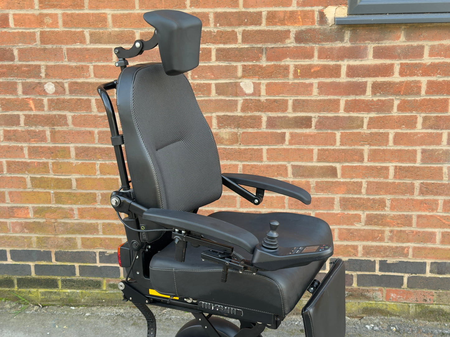 You-Q Electric Rising Wheelchair Lifter Tilt Recline Powerchair