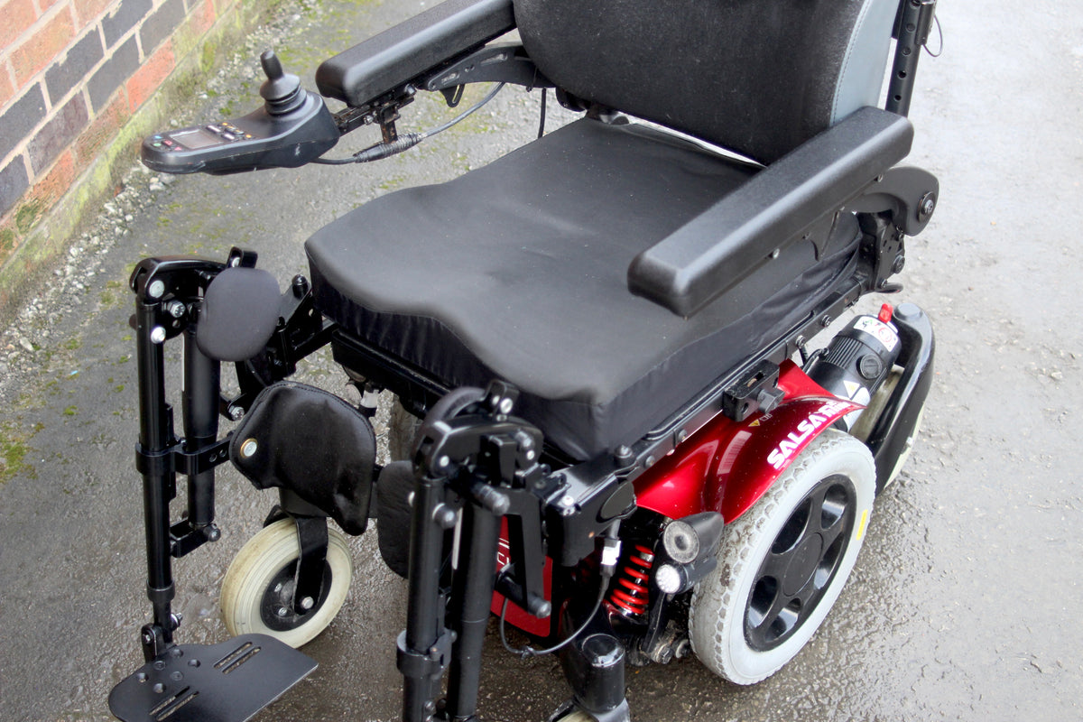 Quickie Salsa Mini M2 6MPH MWD Electric Wheelchair Powerchair Electric Leg Rests MND Riser Tilt