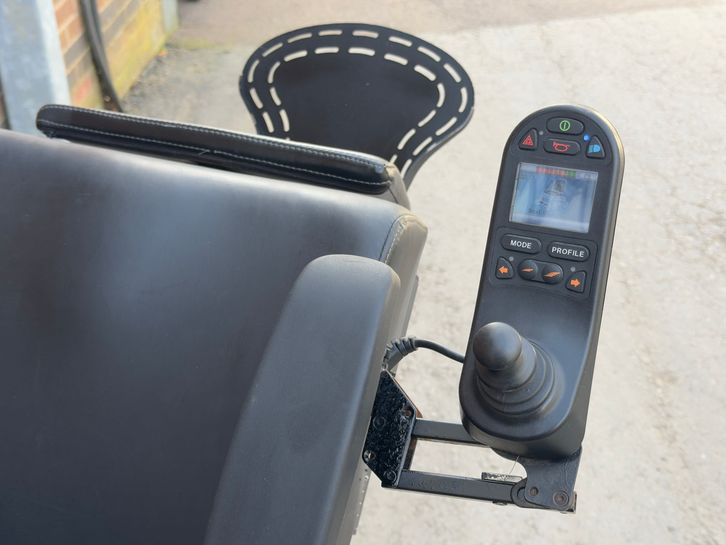 You-Q Electric Rising Wheelchair Lifter Tilt Recline Powerchair