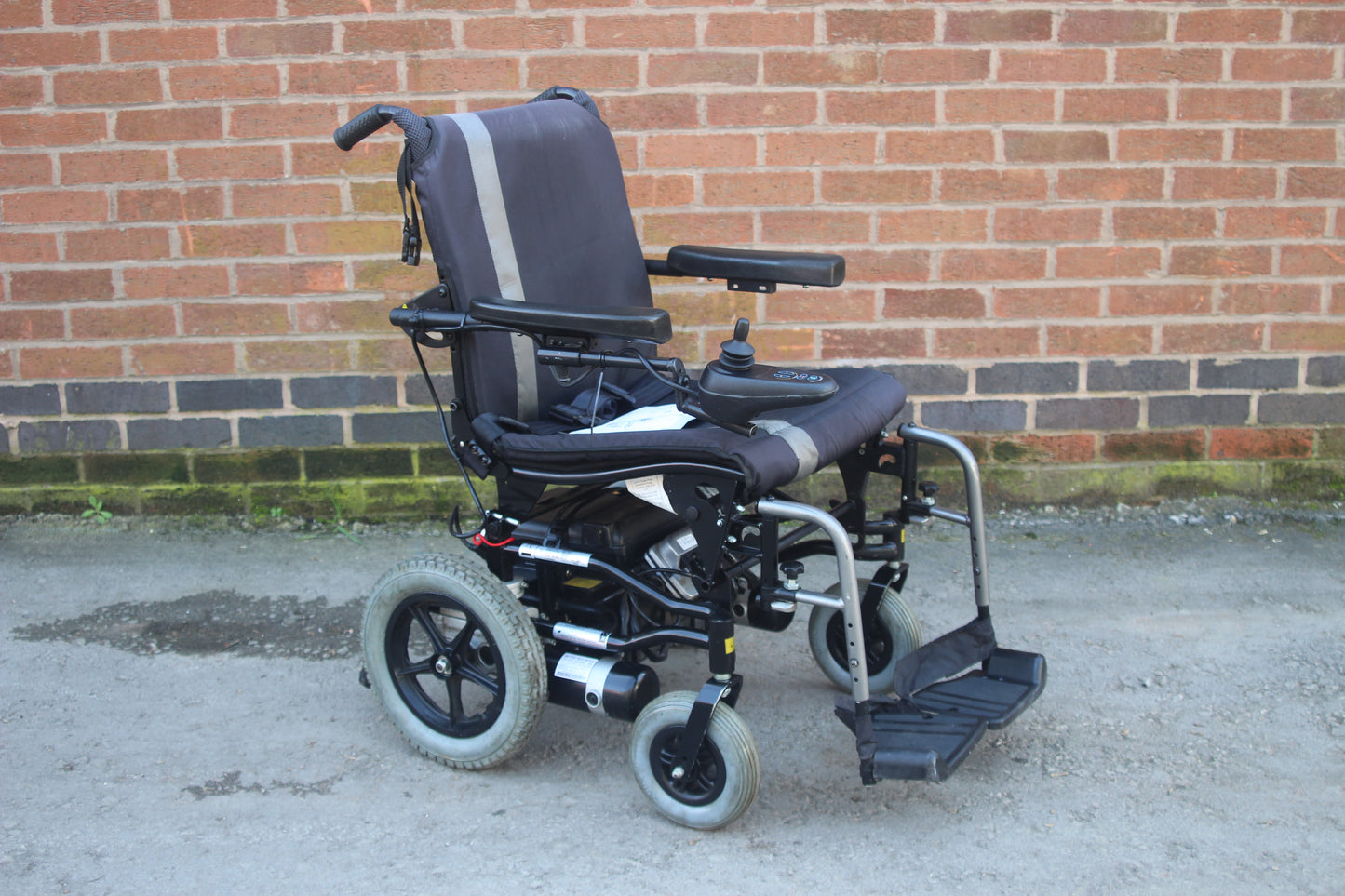 Karma Ergo Electric Wheelchair Off Board Charging 4MPH Powerchair