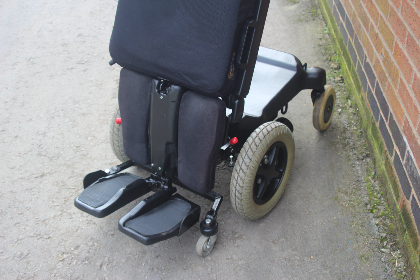 Genie EasyRise Standing Electric Wheelchair Stand Up Powerchair Wheelchair