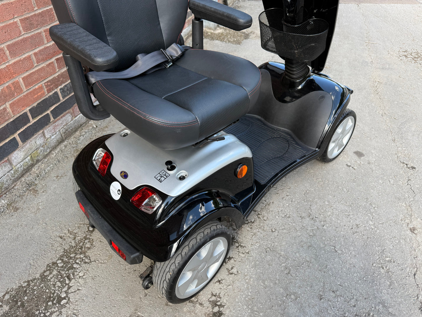 Kymco Maxi XLS 8MPH Mobility Scooter Buggy Puncture Proof Tyres (2024)