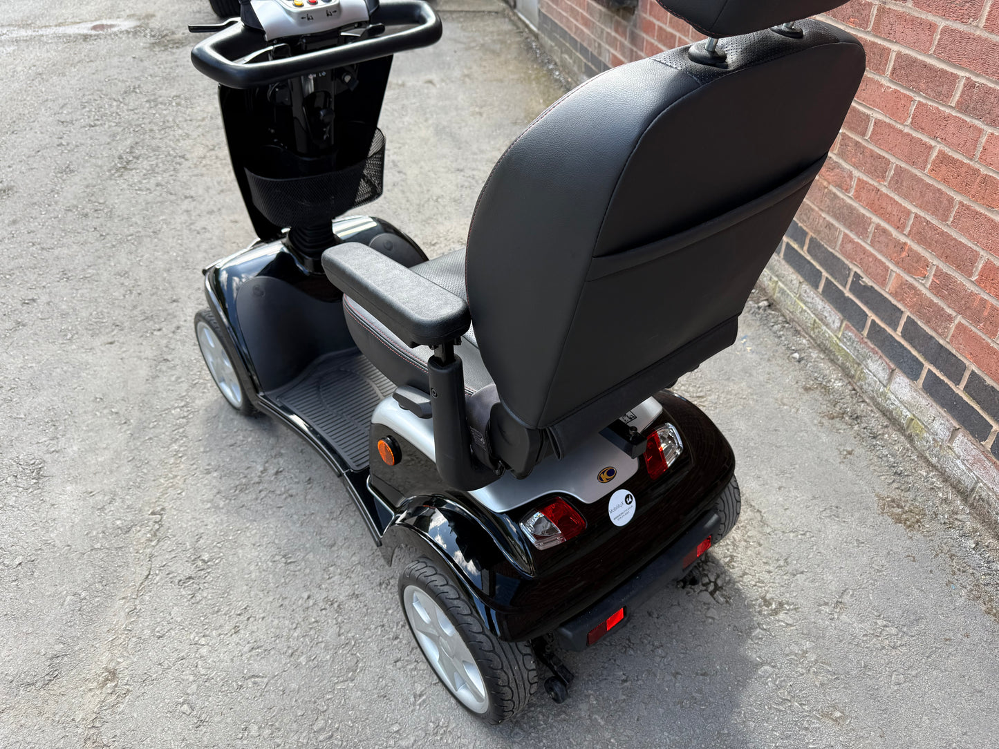 Kymco Maxi XLS 8MPH Mobility Scooter Buggy Puncture Proof Tyres (2024)