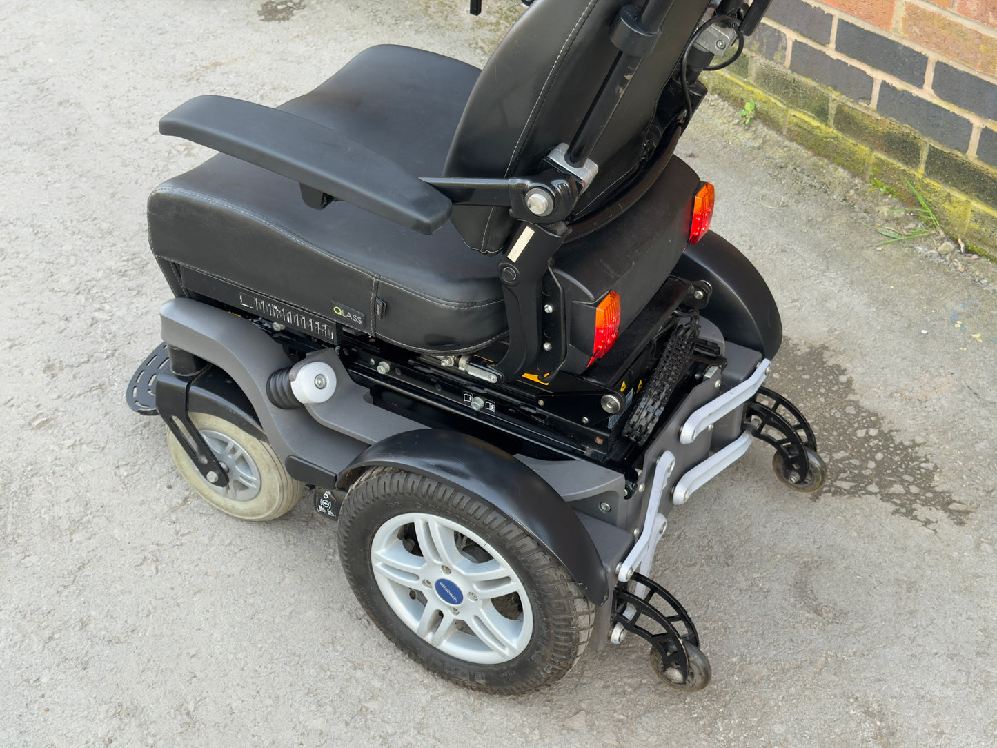 You-Q Electric Rising Wheelchair Lifter Tilt Recline Powerchair