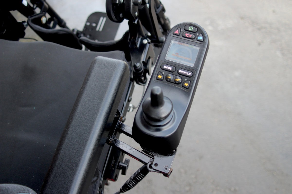 Quickie Salsa Mini M2 6MPH MWD Electric Wheelchair Powerchair Electric Leg Rests MND Riser Tilt