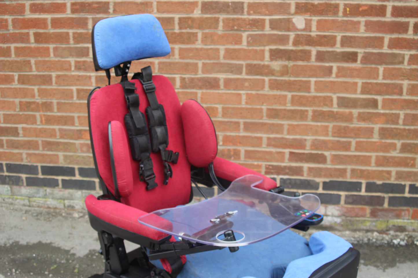 Genie V2 EasyRise Standing Electric Wheelchair Stand Up Powerchair Wheelchair