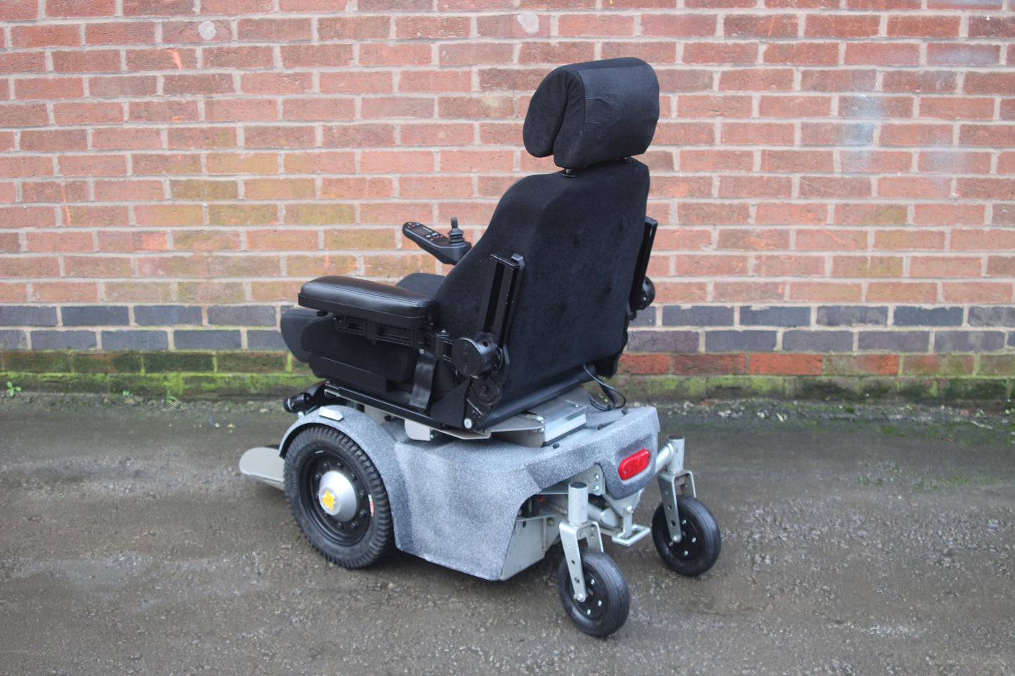 Paravan PR30 Electric Mobility Wheelchair Anterior Tilt Decline Forward Tilt