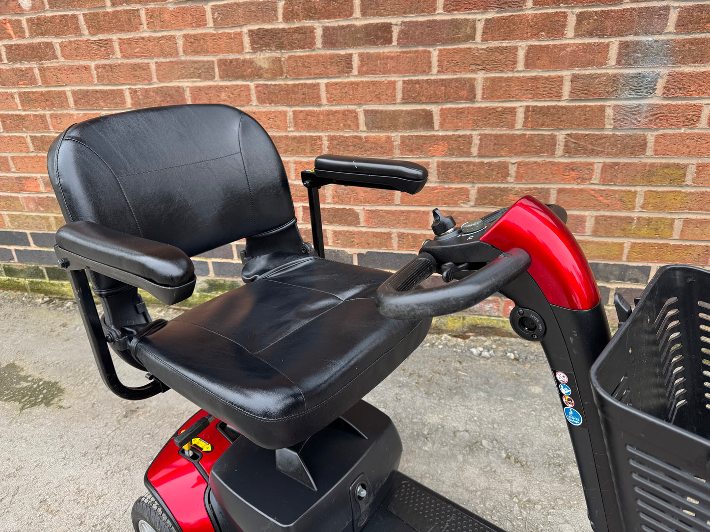 Pride Go Go Elite Traveller LX 4MPH Mobility Scooter Boot Scooter Reconditioned