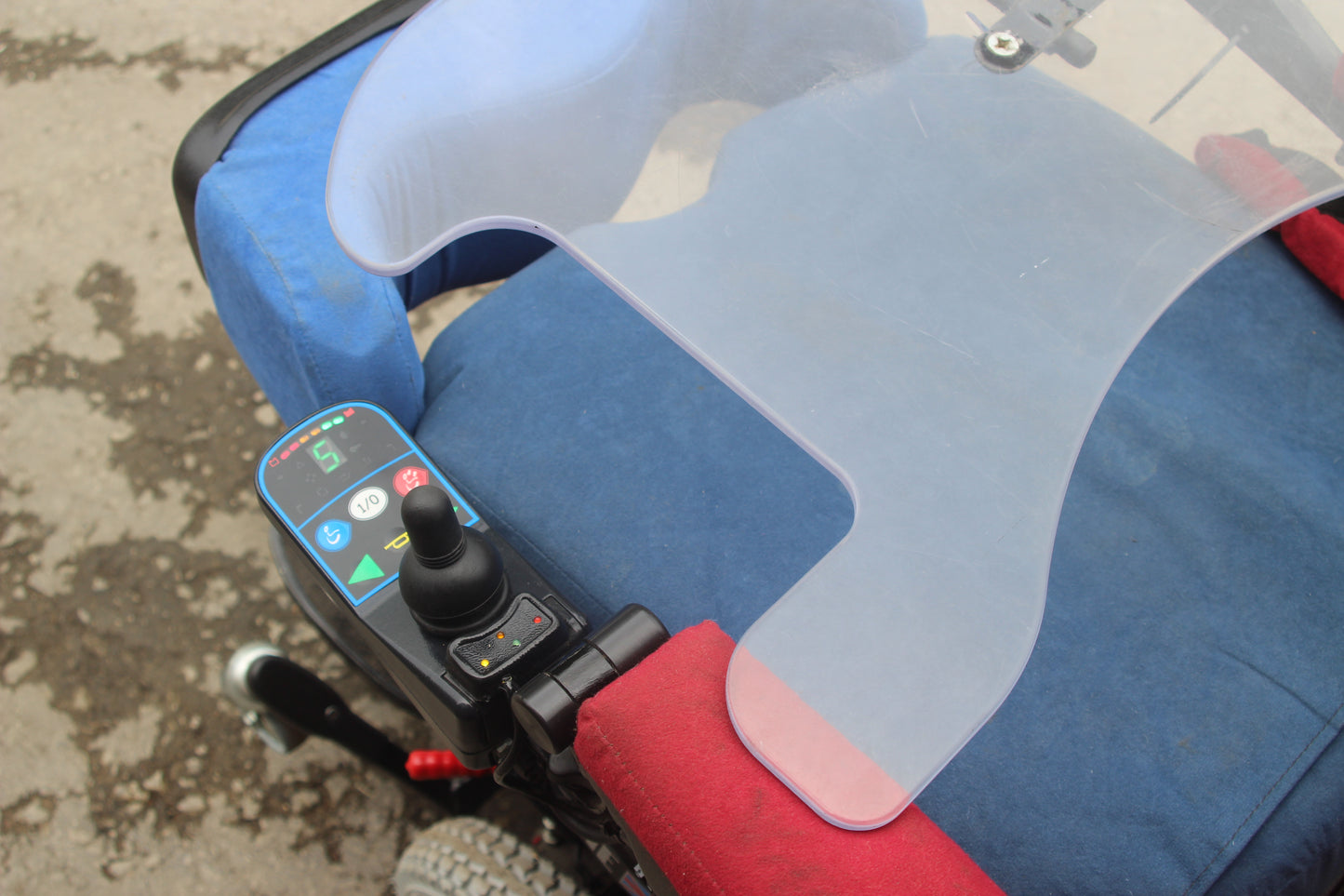 Genie V2 EasyRise Standing Electric Wheelchair Stand Up Powerchair Wheelchair