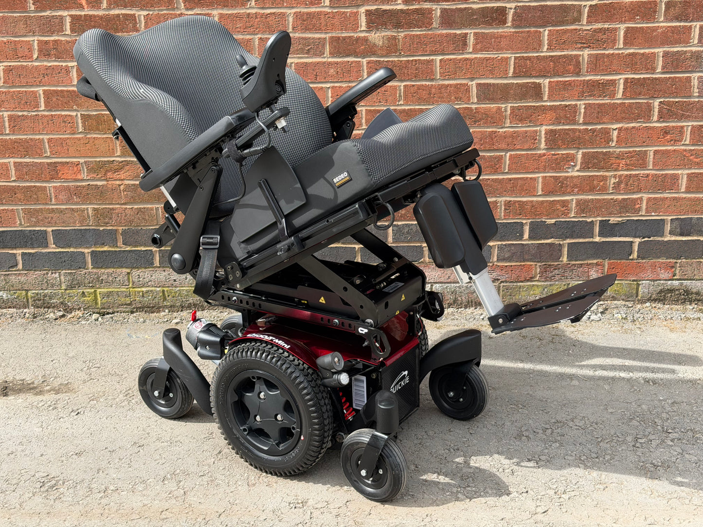 Quickie Q300M Mini Riser Tilt Electric Wheelchair Powerchair