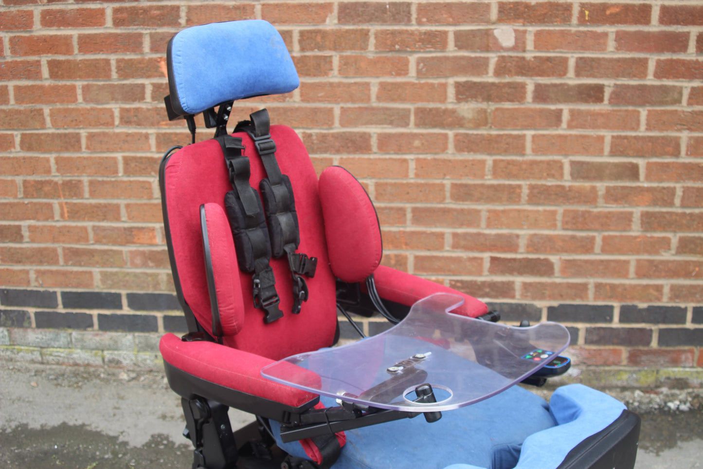 Genie V2 EasyRise Standing Electric Wheelchair Stand Up Powerchair Wheelchair