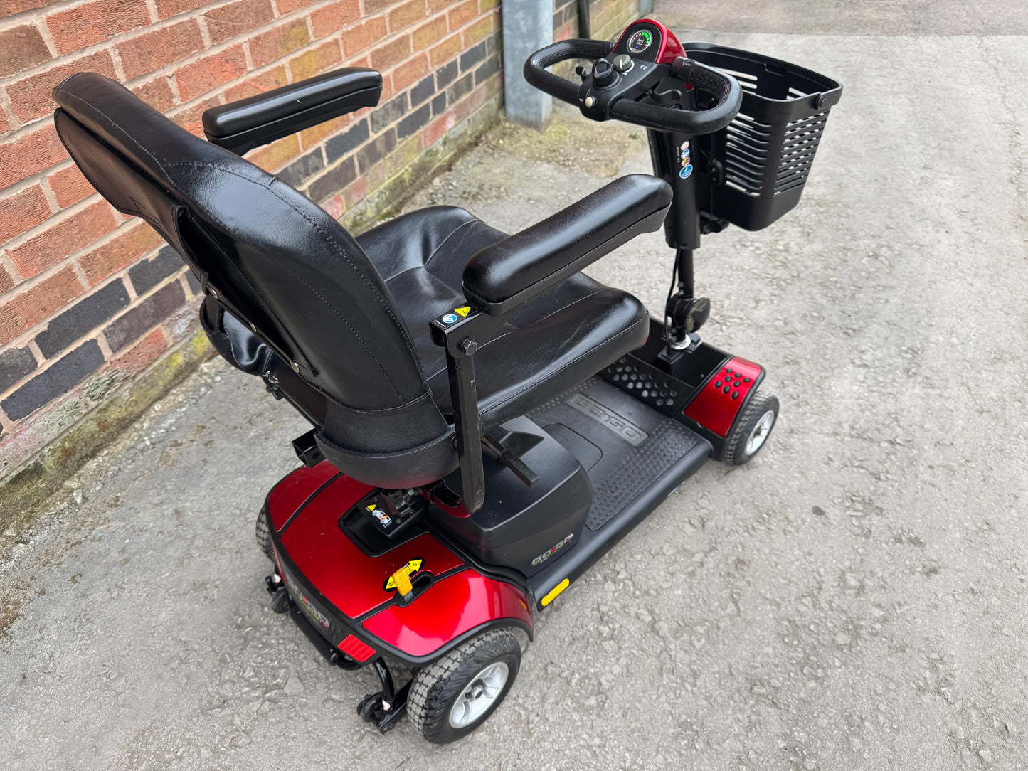 Pride Go Go Elite Traveller LX 4MPH Mobility Scooter Boot Scooter Reconditioned
