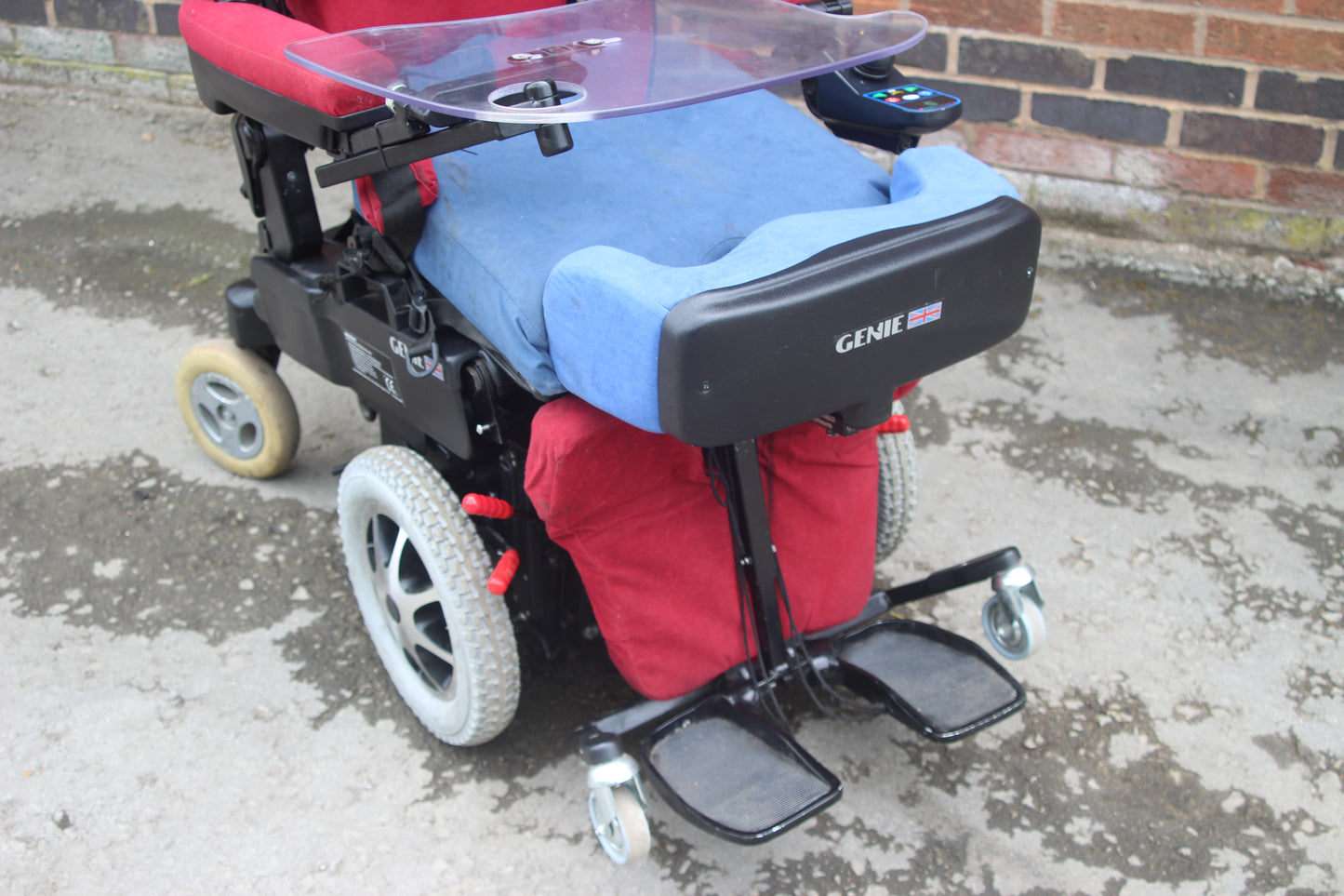 Genie V2 EasyRise Standing Electric Wheelchair Stand Up Powerchair Wheelchair