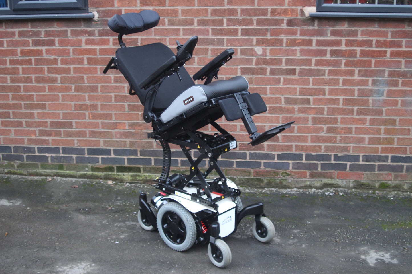 Quickie Salsa Mini M2 MWD Electric Wheelchair Powerchair MND Riser Tilt